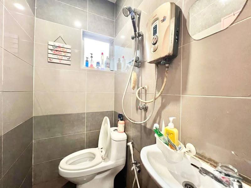 Pangsapuri untuk Dijual di Impian Sentosa - Maya Myra - Bathroom - PropertyGuru.com.my