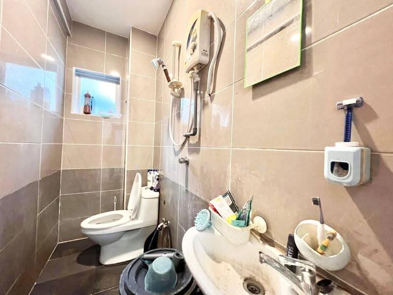 Pangsapuri untuk Dijual di Impian Sentosa - Maya Myra - Bathroom - PropertyGuru.com.my