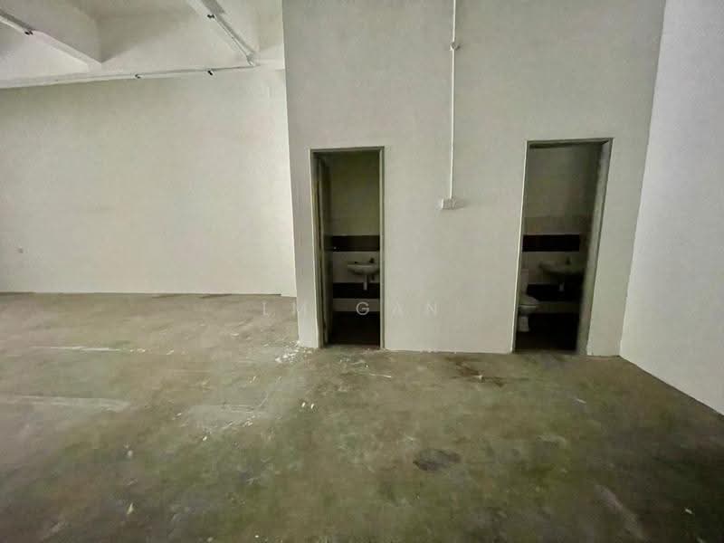 Shop for Rent in Bukit Bintang (KL City Centre) - LM Gan - Bathroom - PropertyGuru.com.my