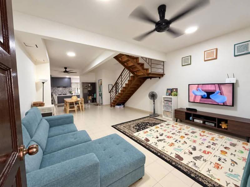 2-storey Terraced House for Sale in Taman Scientex Pasir Gudang (Pasir Gudang) - Fakhrul Imlan - Living Room - PropertyGuru.com.my