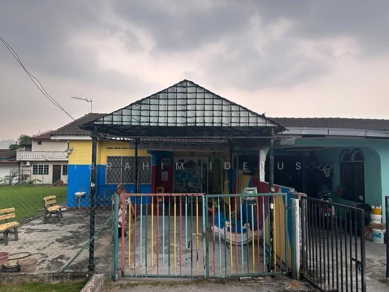1-storey Terraced House for Sale in Ulu Kelang (Kuala Lumpur) - Ibrahim Iderus - Exterior - PropertyGuru.com.my
