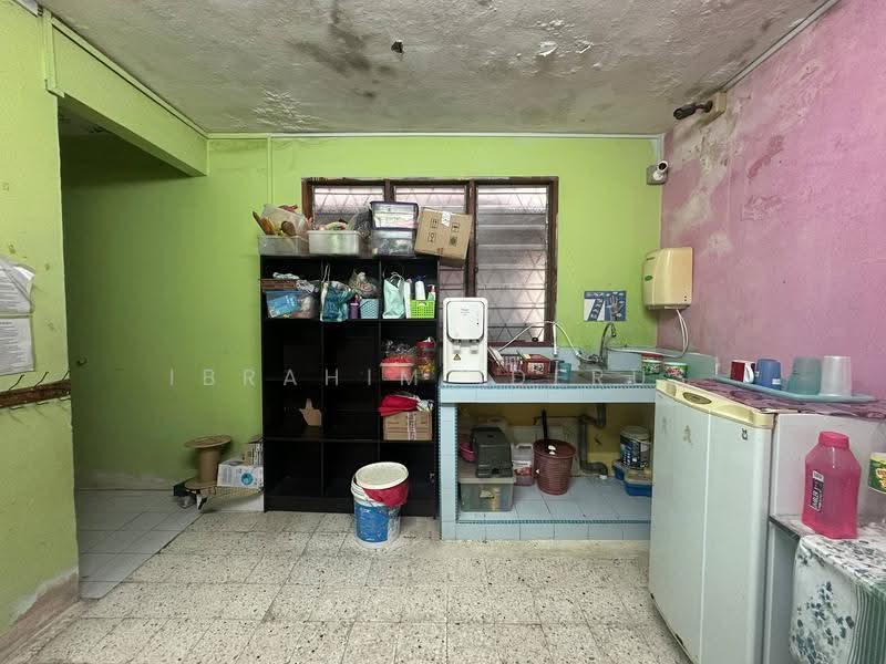 1-storey Terraced House for Sale in Ulu Kelang (Kuala Lumpur) - Ibrahim Iderus - Kitchen - PropertyGuru.com.my