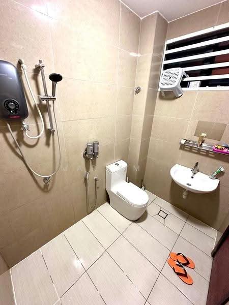 2-storey Terraced House for Rent in Bandar Seri Putra (Bangi) - Maryam . - Bathroom - PropertyGuru.com.my
