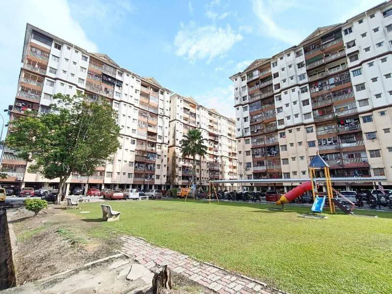 Pangsapuri untuk Dijual di Taman Tun Teja - Nadiah Abdullah - Exterior - PropertyGuru.com.my