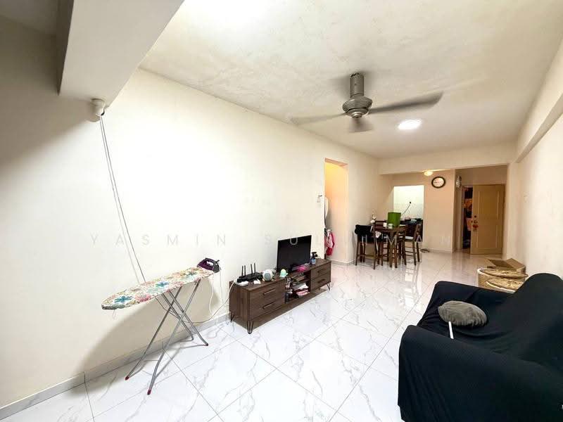Kondominium untuk Dijual di Bayu Tasik 1 - Yasmin Sulaiman - Living Room - PropertyGuru.com.my