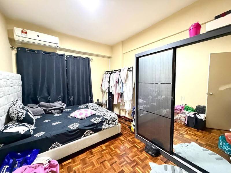 Kondominium untuk Dijual di Bayu Tasik 1 - Yasmin Sulaiman - Bedroom - PropertyGuru.com.my