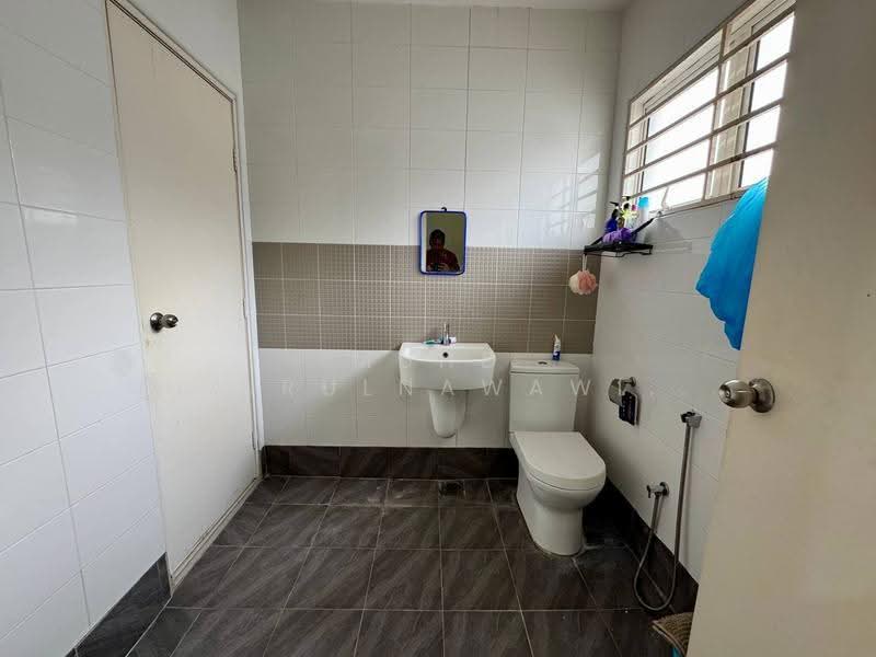 2-storey Terraced House for Sale in D'Kayangan (Shah Alam) - Muhd Khairulnawawi Kamaruddin - Bathroom - PropertyGuru.com.my