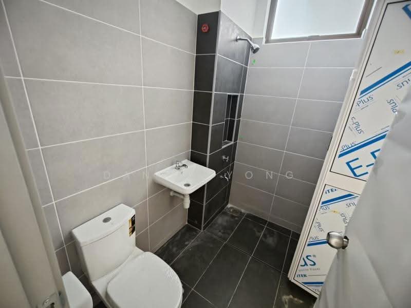 2-storey Terraced House for Rent in Mutiara Rini (Skudai) - Daniel Yong - Bathroom - PropertyGuru.com.my