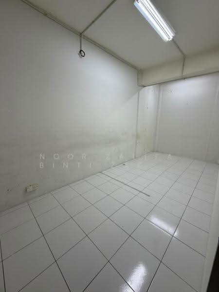 Shop / Office for Rent in Taman Sri Andalas (Klang) - Noor Zalifa Binti Zakaria - Interior - PropertyGuru.com.my