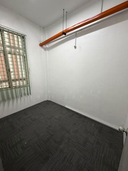 Shop / Office for Rent in Taman Sri Andalas (Klang) - Noor Zalifa Binti Zakaria - Interior - PropertyGuru.com.my