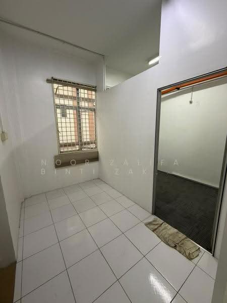 Shop / Office for Rent in Taman Sri Andalas (Klang) - Noor Zalifa Binti Zakaria - Interior - PropertyGuru.com.my