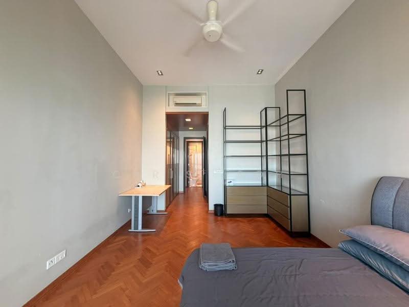 Kediaman Servis untuk Dijual di Straits Quay (The Suites at Waterside) - Chris Teoh - Bedroom - PropertyGuru.com.my