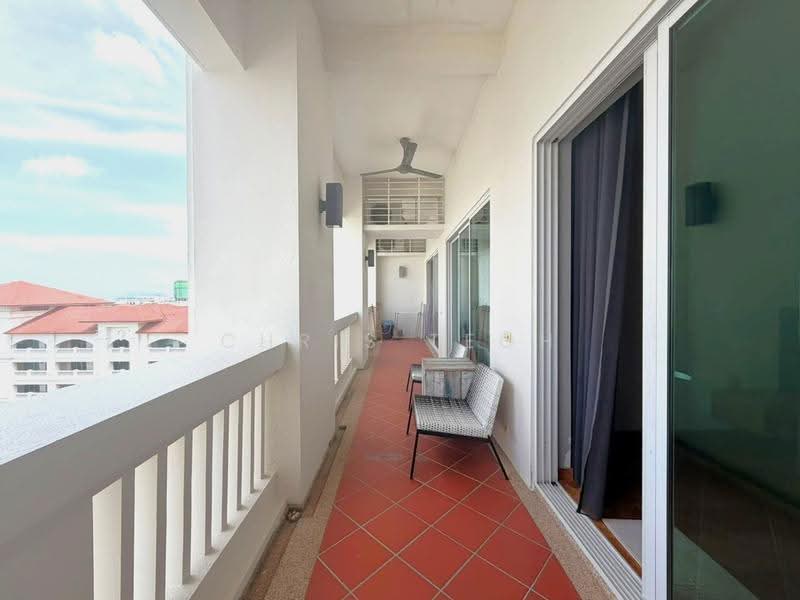 Kediaman Servis untuk Dijual di Straits Quay (The Suites at Waterside) - Chris Teoh - Balcony - PropertyGuru.com.my