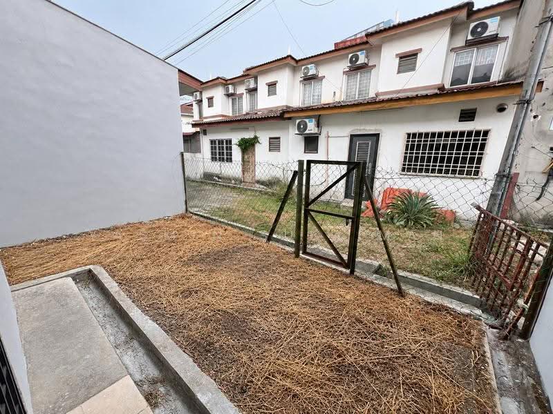 2-storey Terraced House for Sale in Bandar Baru Bangi (Selangor) - Yasmin Sulaiman - Exterior - PropertyGuru.com.my