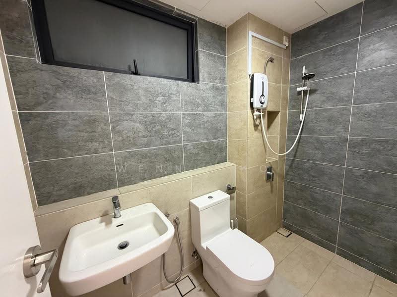 Kediaman Servis untuk Disewa di Setia City Residences - Wennie Ho - Bathroom - PropertyGuru.com.my