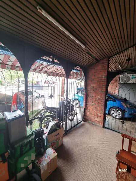 1-storey Terraced House for Sale in Taman Tun Dr Ismail (Kuala Lumpur) - Azrul Azwar Muhamad - Car Park - PropertyGuru.com.my