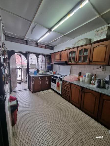 1-storey Terraced House for Sale in Taman Tun Dr Ismail (Kuala Lumpur) - Azrul Azwar Muhamad - Kitchen - PropertyGuru.com.my