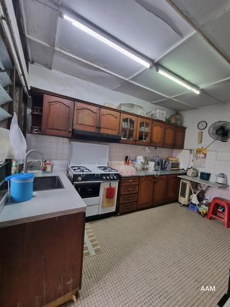 1-storey Terraced House for Sale in Taman Tun Dr Ismail (Kuala Lumpur) - Azrul Azwar Muhamad - Kitchen - PropertyGuru.com.my