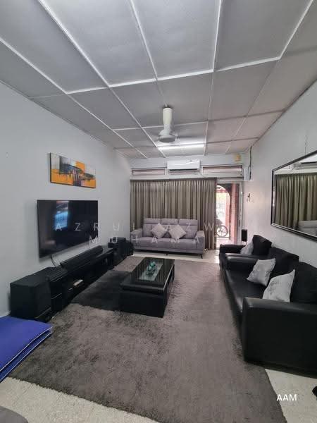 1-storey Terraced House for Sale in Taman Tun Dr Ismail (Kuala Lumpur) - Azrul Azwar Muhamad - Living Room - PropertyGuru.com.my