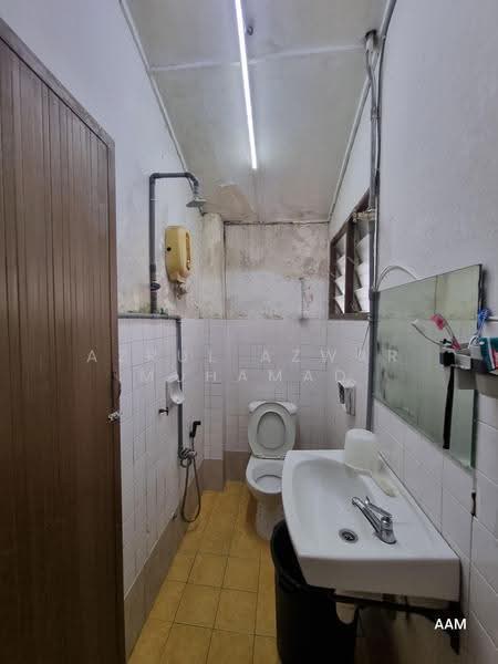 1-storey Terraced House for Sale in Taman Tun Dr Ismail (Kuala Lumpur) - Azrul Azwar Muhamad - Bathroom - PropertyGuru.com.my