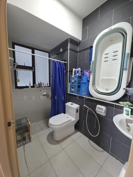 Service Residence for Sale at The Sky Executive Suites - Daniel Yong - Bathroom - PropertyGuru.com.my