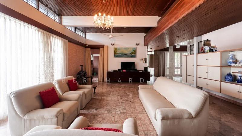 Bungalow House untuk Dijual di Seksyen 16 (Petaling Jaya) - Bernhardt . - Living Room - PropertyGuru.com.my