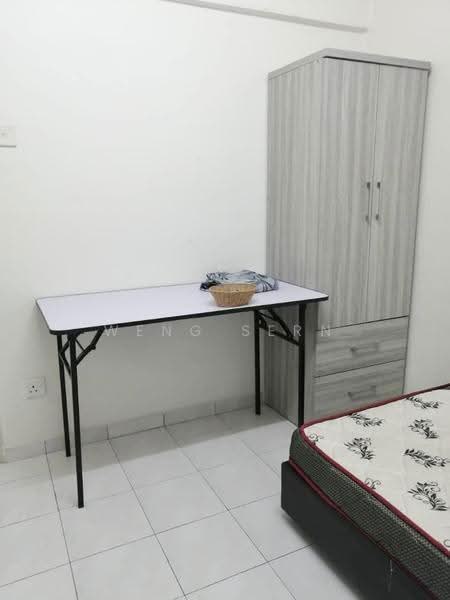 Pangsapuri untuk Disewa di Taman Pekaka Block 31 - Weng Sern - Bedroom - PropertyGuru.com.my