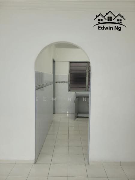 Pangsapuri untuk Dijual di Taman Pekaka Block 31 - Edwin Ng - Kitchen - PropertyGuru.com.my
