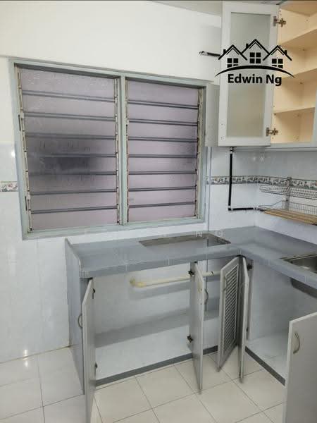 Pangsapuri untuk Dijual di Taman Pekaka Block 31 - Edwin Ng - Kitchen - PropertyGuru.com.my