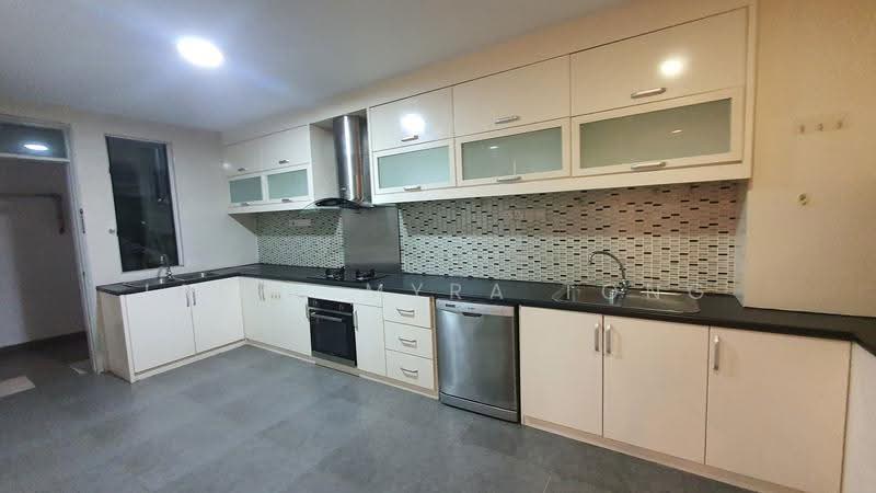 Condominium for Rent at Jesselton Condominium - Jaime Myra Tong - Kitchen - PropertyGuru.com.my