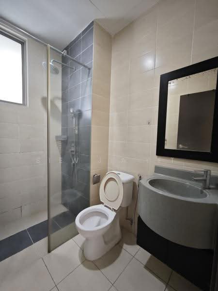 Service Residence for Rent at Shaftsbury Residence - Siew Jia Yet - Bathroom - PropertyGuru.com.my