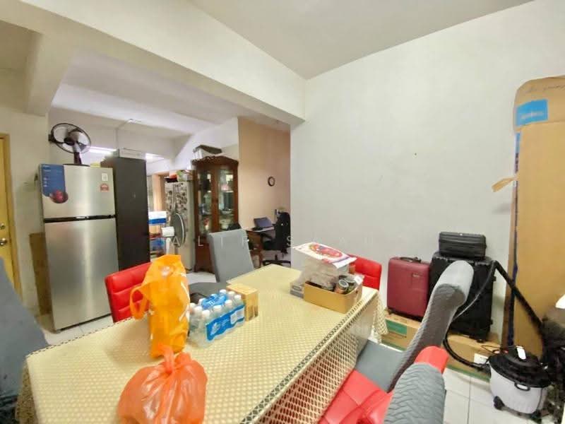 Condominium for Sale at Sri Mahligai Condominium & Townhouse - Alif Saad - Dining Room - PropertyGuru.com.my