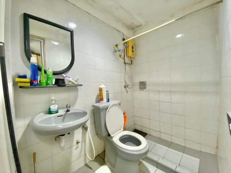 Condominium for Sale at Sri Mahligai Condominium & Townhouse - Alif Saad - Bathroom - PropertyGuru.com.my