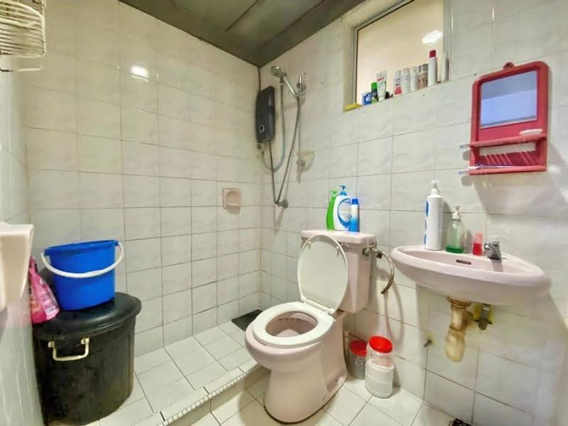 Condominium for Sale at Sri Mahligai Condominium & Townhouse - Alif Saad - Bathroom - PropertyGuru.com.my