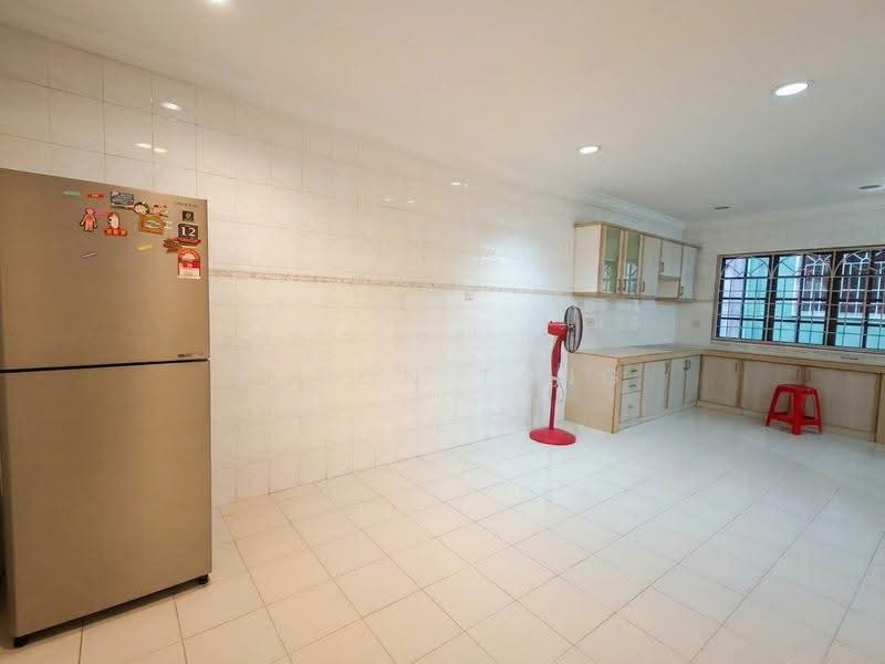 2-storey Terraced House for Rent in Bandar Sri Damansara (Selangor) - Aaron Tang - Kitchen - PropertyGuru.com.my