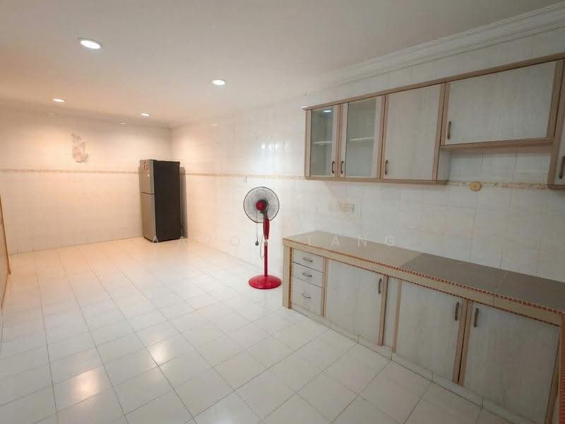 2-storey Terraced House for Rent in Bandar Sri Damansara (Selangor) - Aaron Tang - Kitchen - PropertyGuru.com.my