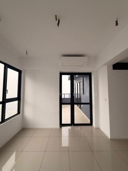 Kediaman Servis untuk Disewa di Residensi Estetik 8 (Est8) - Wendy Lian - Balcony - PropertyGuru.com.my
