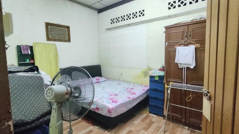 Bungalow House for Sale in Sungai Gelugor (Gelugor) - Hasnizam . - Bedroom - PropertyGuru.com.my