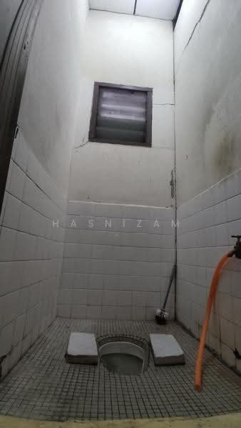 Bungalow House for Sale in Sungai Gelugor (Gelugor) - Hasnizam . - Bathroom - PropertyGuru.com.my
