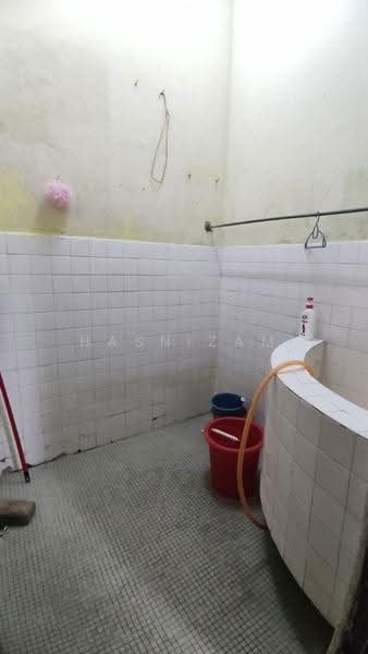 Bungalow House for Sale in Sungai Gelugor (Gelugor) - Hasnizam . - Bathroom - PropertyGuru.com.my