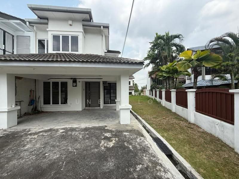 2-storey Terraced House for Sale in Taman Wawasan (Puchong) - Junbin Low - Exterior - PropertyGuru.com.my