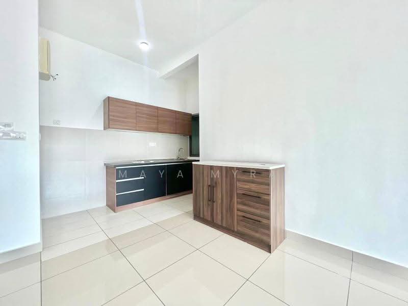 Kediaman Servis untuk Dijual di Almyra Residences - Maya Myra - Kitchen - PropertyGuru.com.my