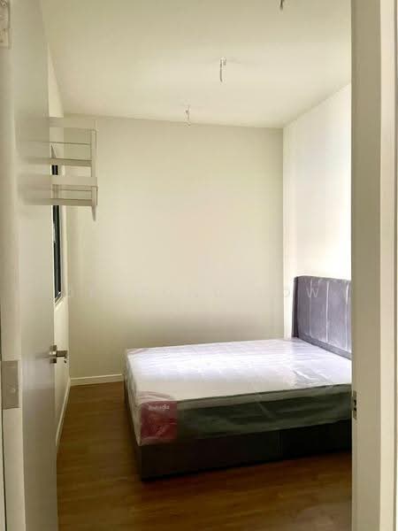 Kediaman Servis untuk Disewa di Emerald 9 - Desmond Low - Bedroom - PropertyGuru.com.my