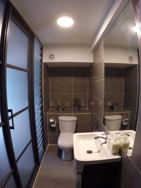 Kediaman Servis untuk Dijual di Empire Damansara - Nicole Chen - Bathroom - PropertyGuru.com.my