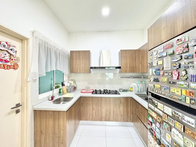 Kondominium untuk Dijual di La Thea Residences - Nurul Ain Muharam - Kitchen - PropertyGuru.com.my