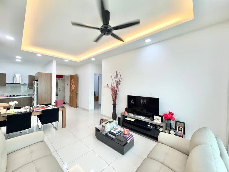 Kondominium untuk Dijual di La Thea Residences - Nurul Ain Muharam - Living Room - PropertyGuru.com.my