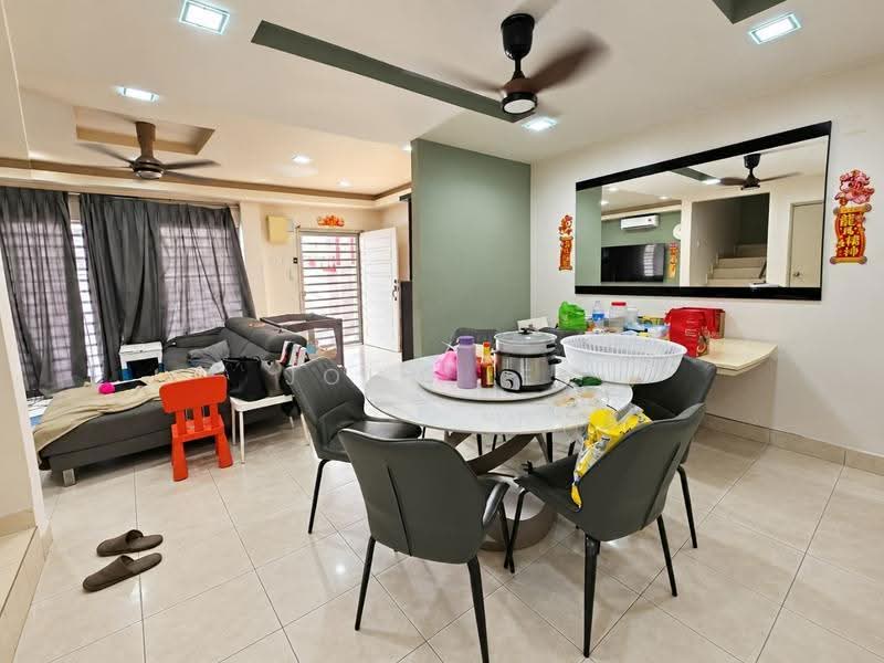 2-storey Terraced House for Sale in Taman Putra Prima (Puchong) - John Lee - Living Room - PropertyGuru.com.my