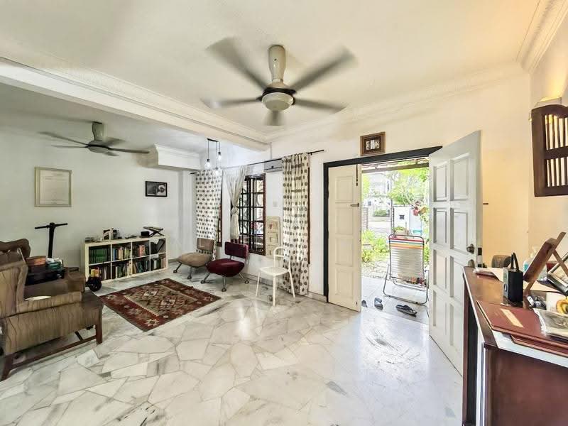 2-storey Terraced House for Sale in SS19 (Subang Jaya) - Alif Saad - Living Room - PropertyGuru.com.my
