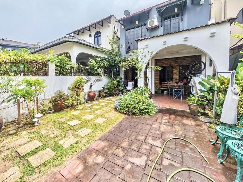 2-storey Terraced House for Sale in SS19 (Subang Jaya) - Alif Saad - Exterior - PropertyGuru.com.my