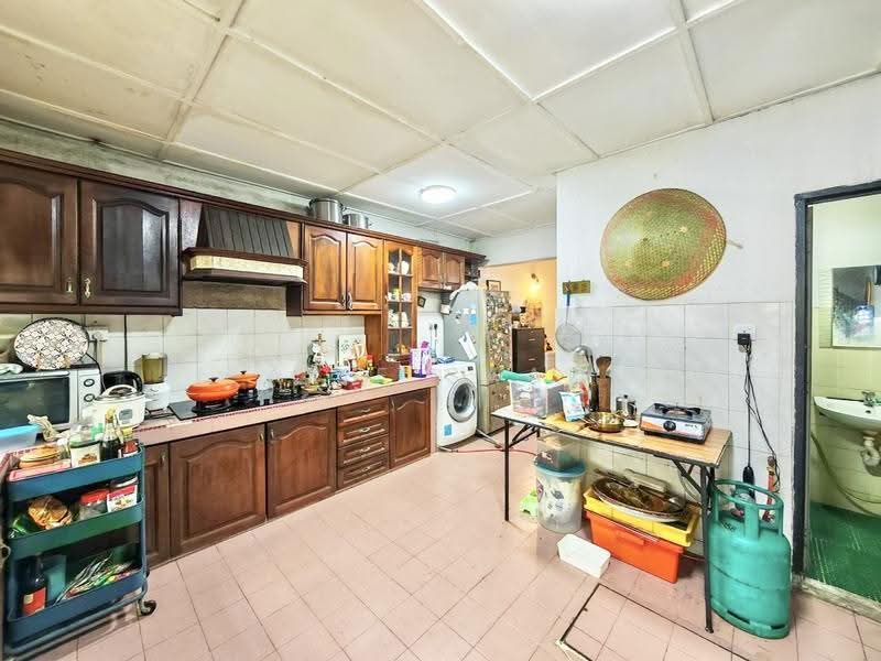 2-storey Terraced House for Sale in SS19 (Subang Jaya) - Alif Saad - Kitchen - PropertyGuru.com.my